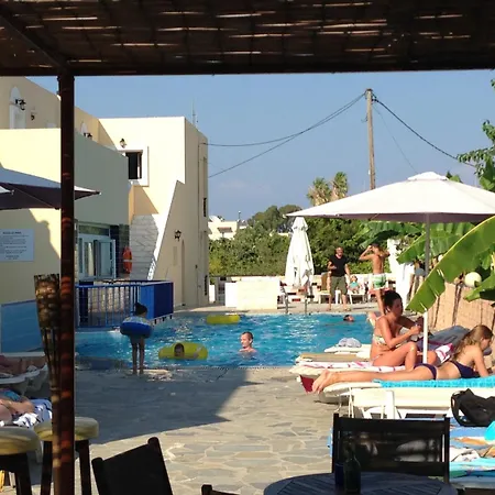 Manine Ξενοδοχείο *