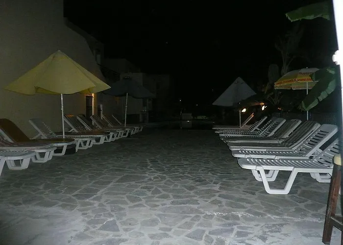 Manine Hotell Lambi (Kos)